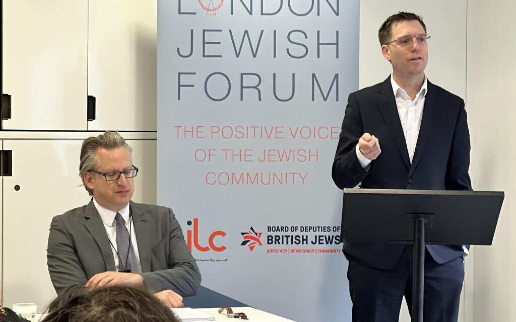 Gavin Stollar, (seated) with Lib Dem London mayoral candidate Rob Blackie