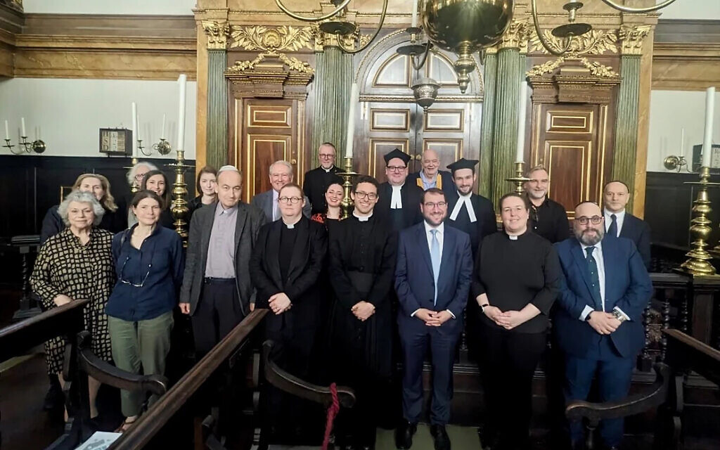 Clergy meeting with Rabbi Morris and members of the community at Bevis Marks Pic: The Guild Church of St Katharine Cree