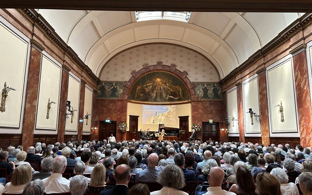 The concert was hosted by renowned actor Tom Conti, who recently portrayed the German-Jewish refugee Albert Einstein in the film Oppenheimer.