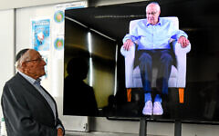 Testimony-360-at-school-Manfred-Goldberg-interacts-with-his-virtual-testimony. PR Handout - HET Testimony-360-at-school-Manfred-Goldberg-interacts-with-his-virtual-testimony. PR Handout - HET