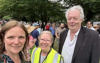 Barnet Council leader Barry Rawlings (right) with London AM member and councillor Anne Clarke (left)