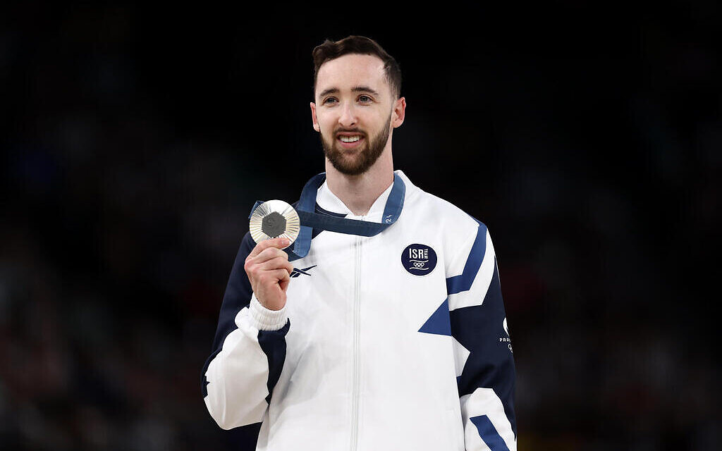 Israeli gymnast Artem Dolgopyat with his silver medal