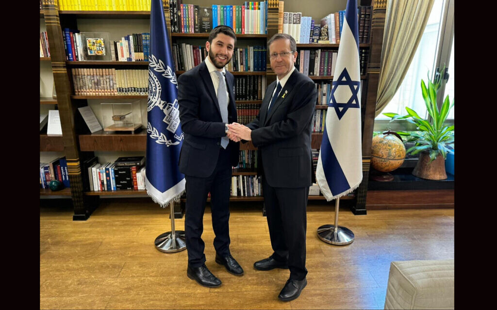 Chief Rabbi Yoni Wieder with the Israeli president