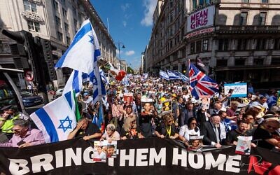 40,000 march at a Hostages event organised with 7/10 Human Chain, June 2024.
