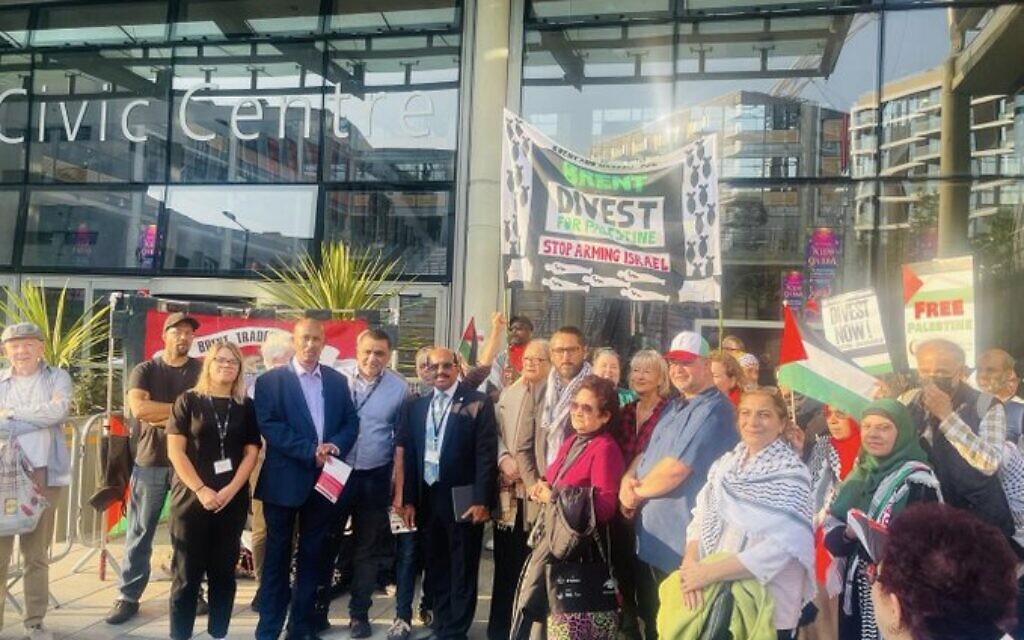 At least 3 Brent councillors, including ex mayor, join rally ahead of council meeting backing BDS petition