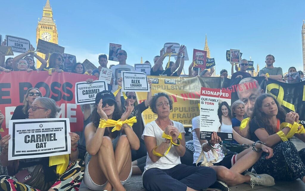 Parliament Square, Deal Now! Pic: Credit: Aviel Lewis