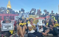 Parliament Square, Deal Now! Pic: Credit: Aviel Lewis
