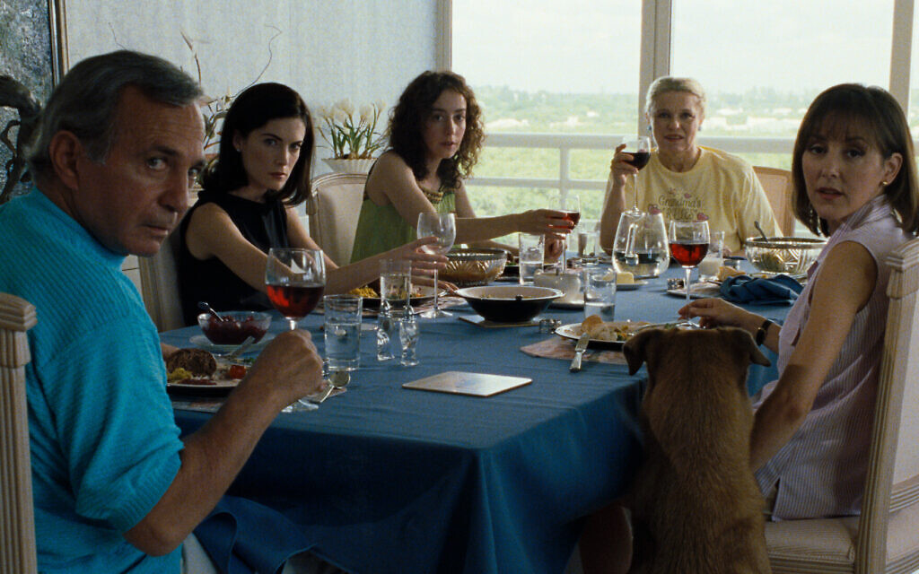 Ben Gazzara, Lara Flynn Boyle, Jane Adams, Louise Lasser, Cynthia Stevenson in Happiness