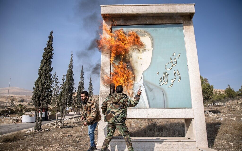 Damascus, Syria. 10th Dec, 2024. A man burns a picture of former Syrian president Bashar al-Assad close to Syria's border with Lebanon. Rebels launched a shock offensive across Syria in late November, ousting President Bashar al-Assad and ending more than half a century of the Assad family regime. (Credit Image: © Sally Hayden/SOPA Images via ZUMA Press Wire) EDITORIAL USAGE ONLY! Not for Commercial USAGE! Credit: ZUMA Press Inc/Alamy Live News