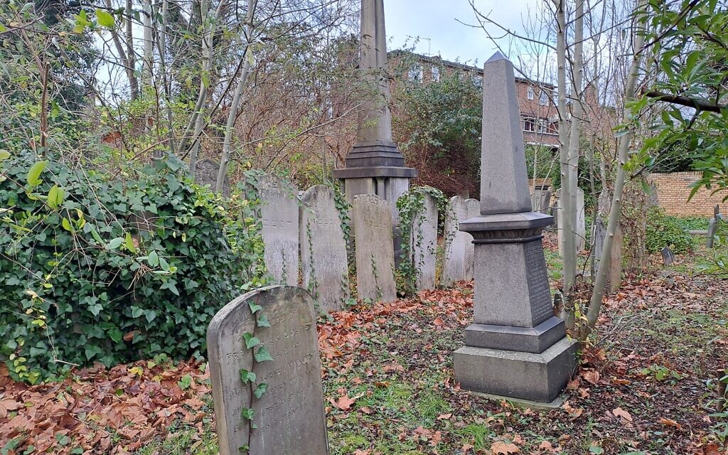 Balls Pond Road Cemetery