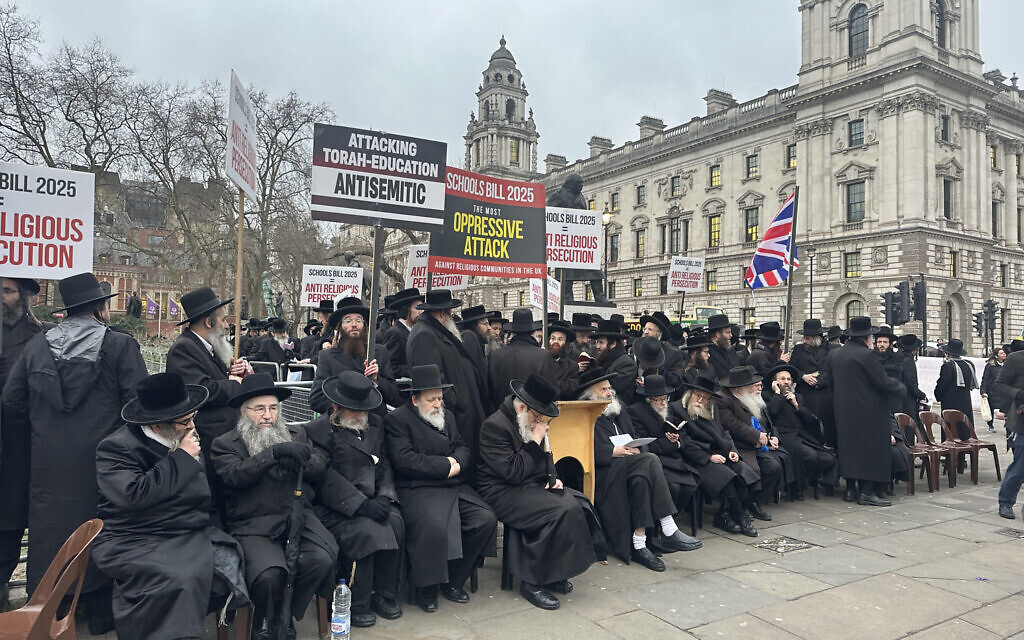 Charedi protesters outside parliament as Schools Bill debated