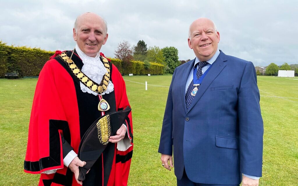 Mayor John Boyd (left) pictured following his election to office. Photo Credit: Thatcham Town Council