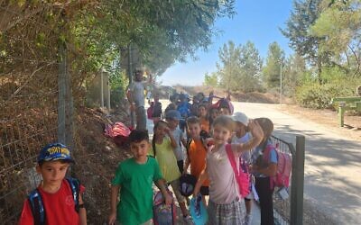 Young Neve Shalom residents before the fires
