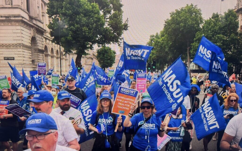 London, UK. 18th June 2022. Members of NASUWT Teachers' Union march in Whitehall. Thousands of people and various trade unions and groups marched through central London in protest against the cost of living crisis, the Tory Government, the Rwanda refugee scheme and other issues. Credit: Vuk Valcic/Alamy Live News