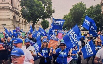London, UK. 18th June 2022. Members of NASUWT Teachers' Union march in Whitehall. Thousands of people and various trade unions and groups marched through central London in protest against the cost of living crisis, the Tory Government, the Rwanda refugee scheme and other issues. Credit: Vuk Valcic/Alamy Live News