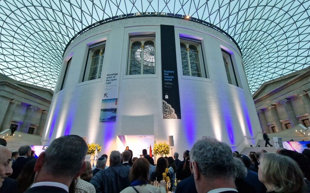 Guests gather inside the British Museum for Israel’s 77th Independence Day celebration.
Photo Credit: X/@revwickland