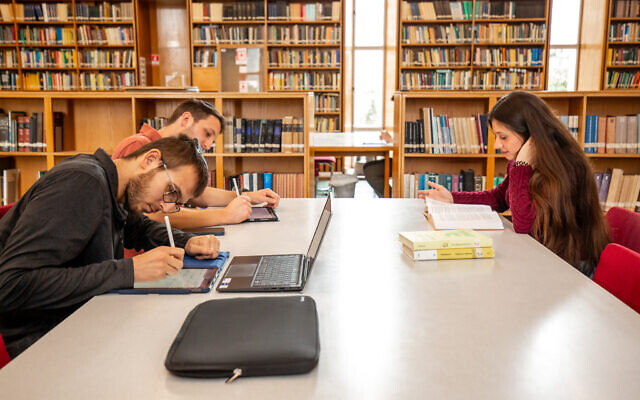 Students studying in the Mathematics and Computer Science Library at Hebrew University. (Photo: Yosef Adest)