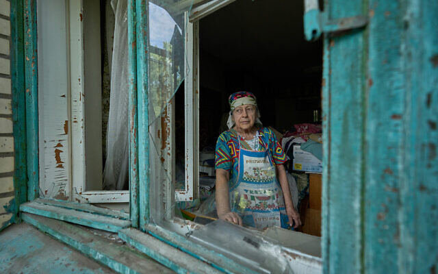 Jewish community member in Ukraine whose home was damaged by Russian strike and then repaired by World Jewish Relief