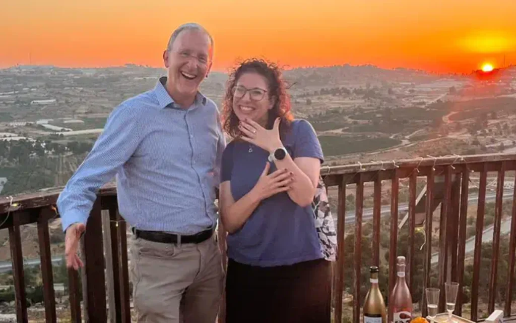 Rabbi Leo Dee and his fiancé Aliza Teplitsky