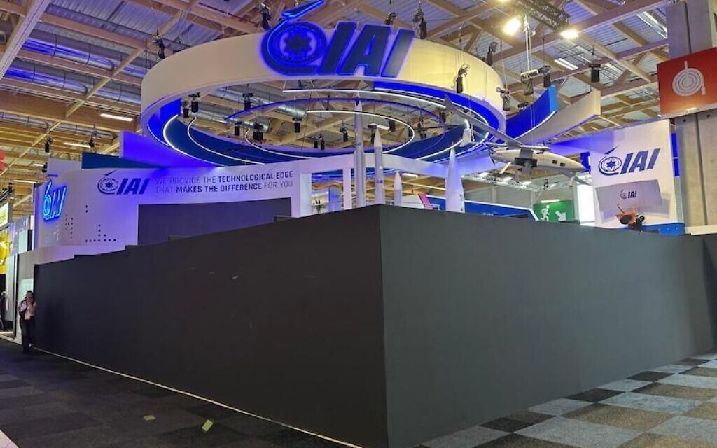 Israeli Aerospace Industries pavilion sealed off with black walls at the Paris Air Show, June 2025. Photo Credit:
Aviation Week Network
