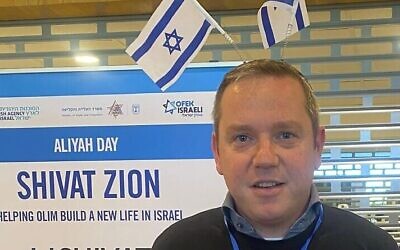Shraga Evers in London at Aliyah Fair. Pic: Michelle Rosenberg