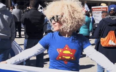 Dahlia Kurtz at a pro-Israel rally ahead of launching her defamation suit against Roger Waters and Yves Engler