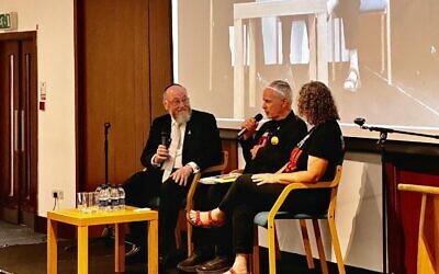 Aviva and Keith Siegel in conversation with the Chief Rabbi