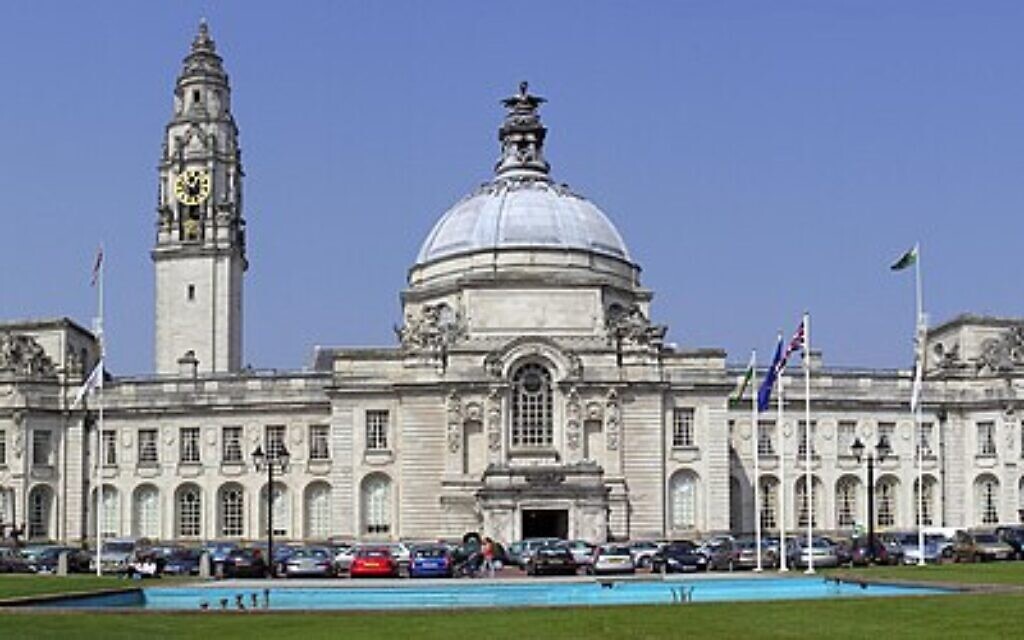 Cardiff City Hall. Photo Credit: Wikipedia