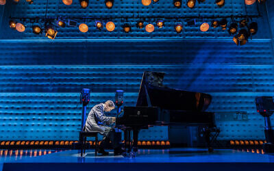 Sean Hayes dazzles as Oscar Levant in Good Night, Oscar at the Barbican
credit: Johan Persson