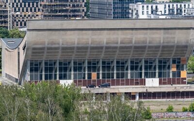 Proposed conference centre on top of remains of historic Vilnius Jewish Cemetery.