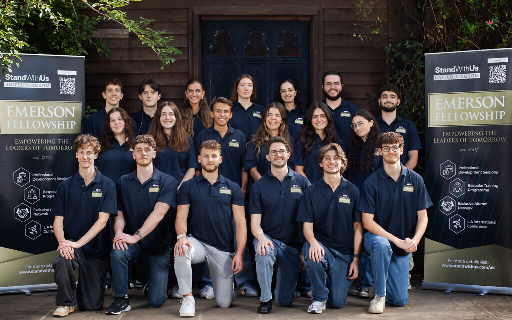 The 2025–26 StandWithUs UK Emerson Fellowship cohort at their launch retreat.
Credit: StandWithUs UK