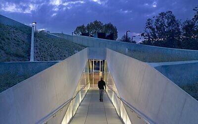 Holocaust Museum, LA. Photo Credit: Wikipedia