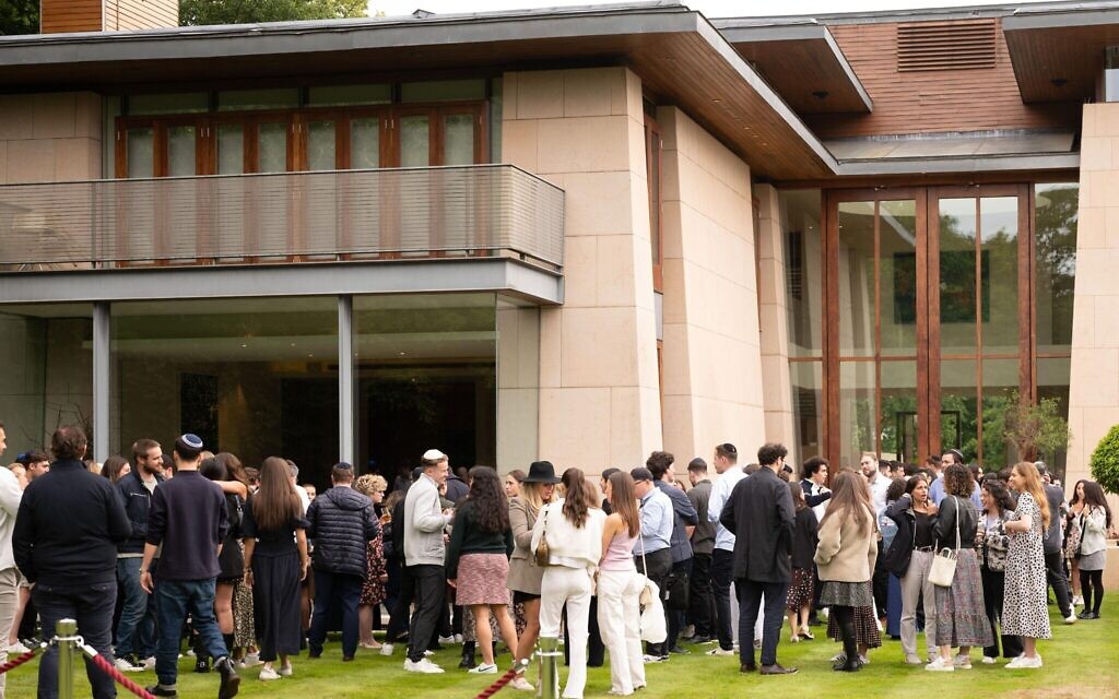 Young Jewish professionals gather at a recent Spark event in north-west London.