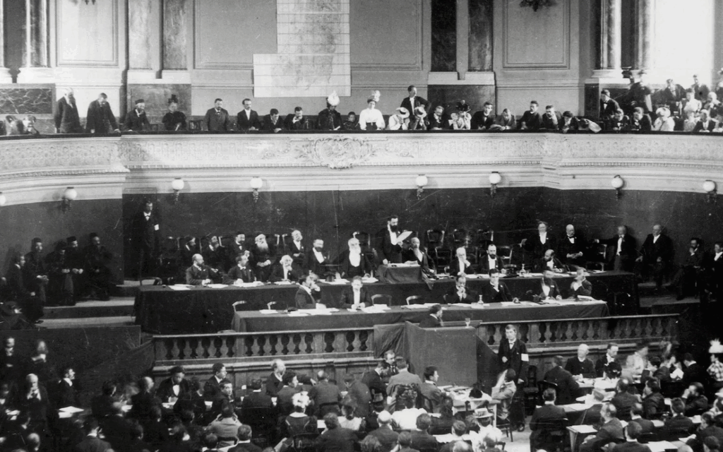 Theodor Herzl speaking at the First Zionist Congress in 1897