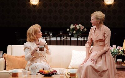 Tracy-Ann Oberman as Faye and Jennifer Westfeldt as Julie in The Assembled Parties