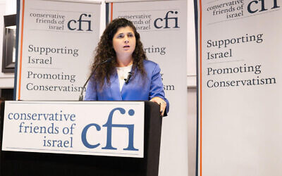 Sharren Haskell speaks at CFI event
Pic Elliott Franks Photography