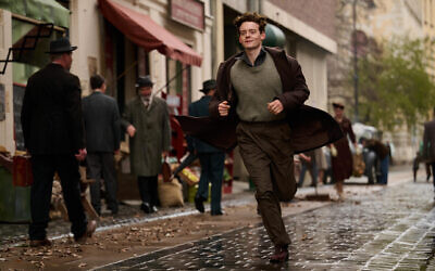 Lucas Lynggaard Tønnesen as Freddie Knoller in Desperate Journey