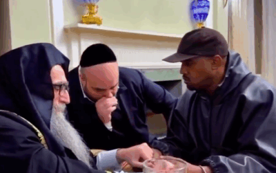 Rapper Ye meets with Rabbi Yoshiyahu Pinto