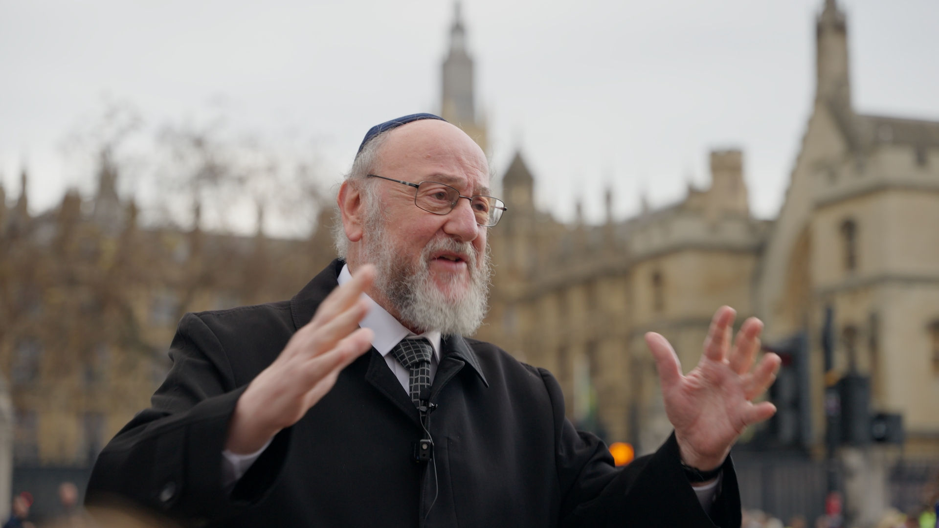 Shofar blasts cut through chaos as EcoJudaism leads Parliament Square climate vigil