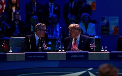 US President DONALD TRUMP speaks with Prime Minister of the United Kingdom KEIR STARMER.  (Credit Image: © James Petermeier/ZUMA Press Wire