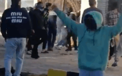 Protestors in the Iranian city of Fars (Credit: still from video footage shared by @GhonchehAzad)