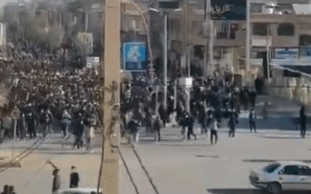 Protestors against the regime in the Iranian city of Marvdasht in January