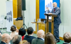 Simon Sebag Montefiore delivered the keynote speech at HET's HMD event Simon Sebag Montefiore delivered the keynote speech at HET's HMD event