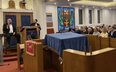 Ahmed Fouad Alkhatib in conversation with Rabbi Liss at Highgate Synagogue on Tuesday evening.