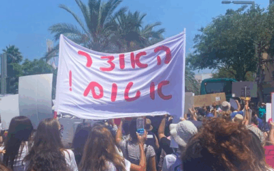 Israeli social worker trade unionists stage demo