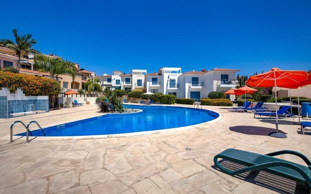 Cyprus offers everything one expects from the Mediterranean: long summers, seafront promenades, outdoor cafés and a relaxed rhythm of life