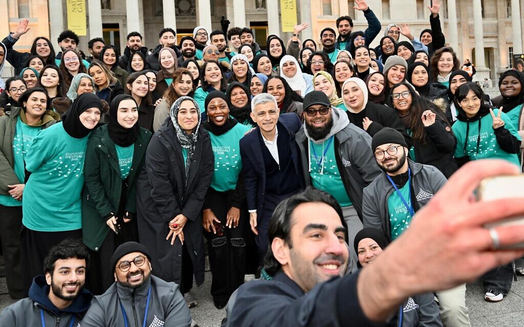 Trafalgar Square Open Iftar. Photo: X/ SadiqKhan