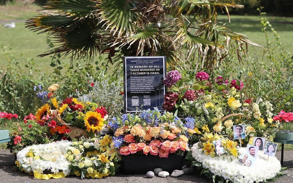 Brighton's Jewish community memorial to the 7 October 2023 victims.