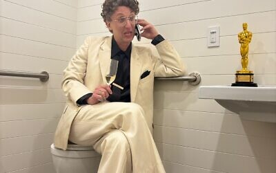 David Borenstein in the bathroom at the Oscars Vanity Fair afterparty