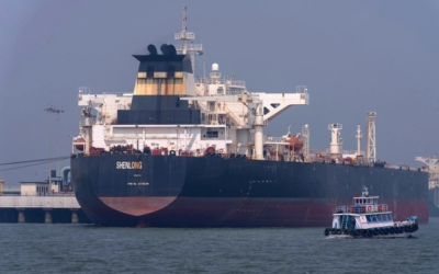 Oil tanker transits a strategic shipping route amid heightened tensions over Iran and control of global energy supply
Credit: X / MarioNawfal